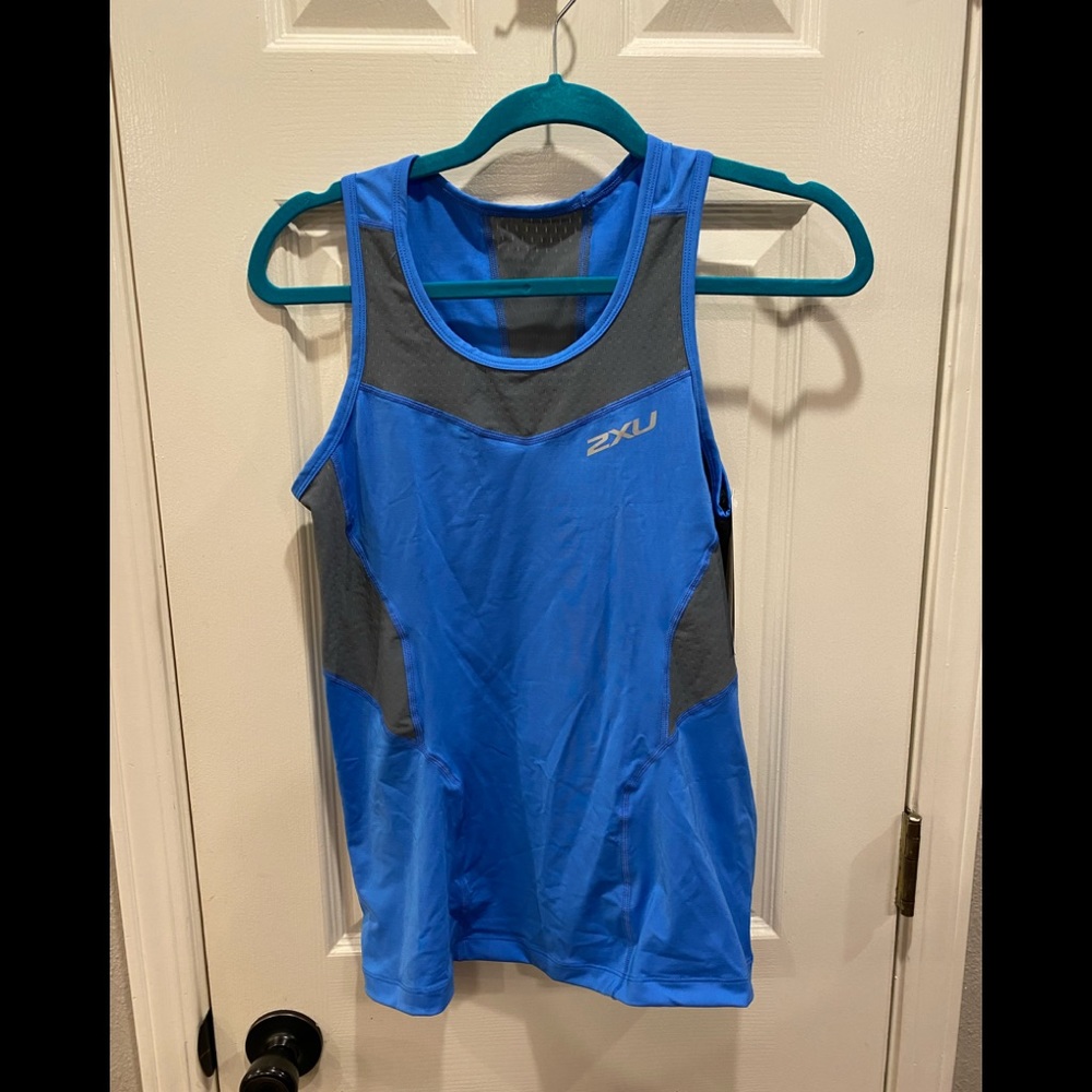 NWT Women’s XL 2XU Compression Tank.